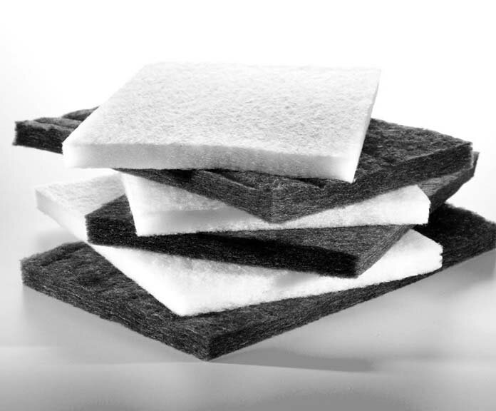  Mehrere Vliesstoffe übereinandergestapelt | Sandler Group