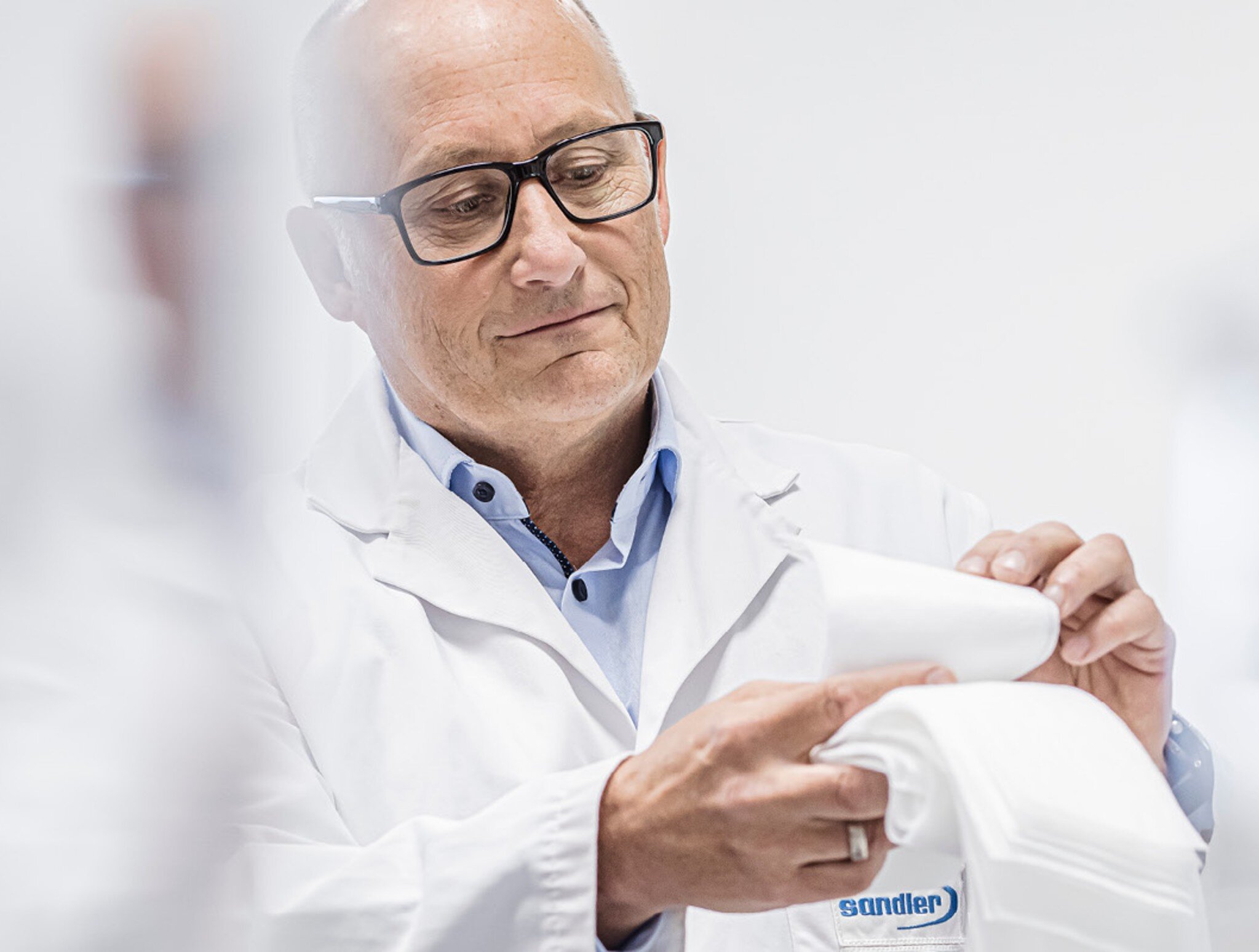 Man controls nonwovens | Sandler Group 
