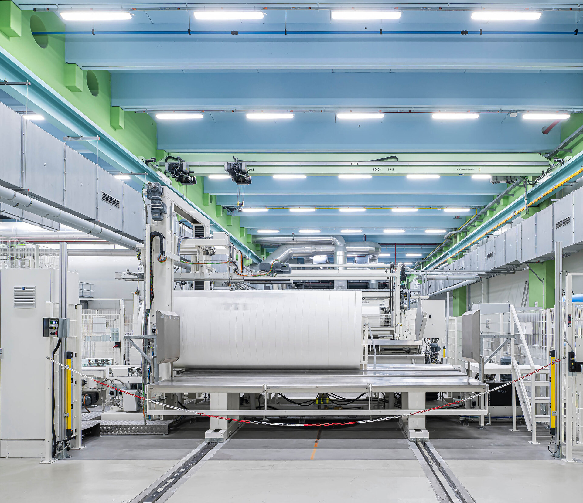 Factory hall with roller system | Sandler Group 